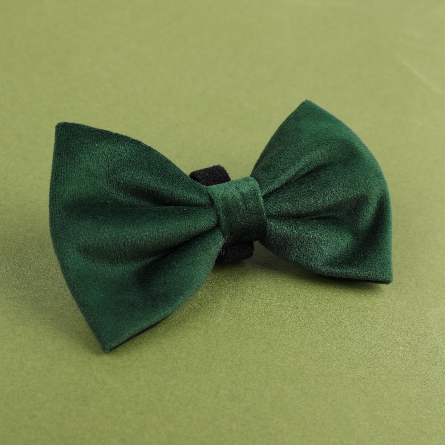 Green Velvet Bow Tie - Totally Pawsome